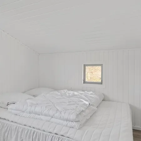 4 Bedroom Cozy In