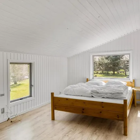 4 Bedroom Cozy In