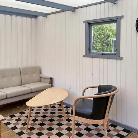 4 Bedroom Cozy In