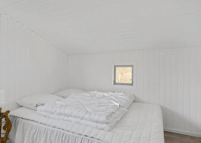 4 Bedroom Cozy In