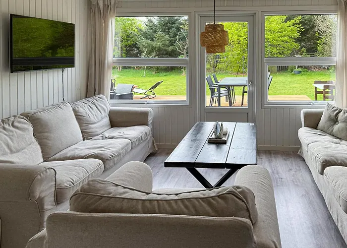 4 Bedroom Cozy In * Hals