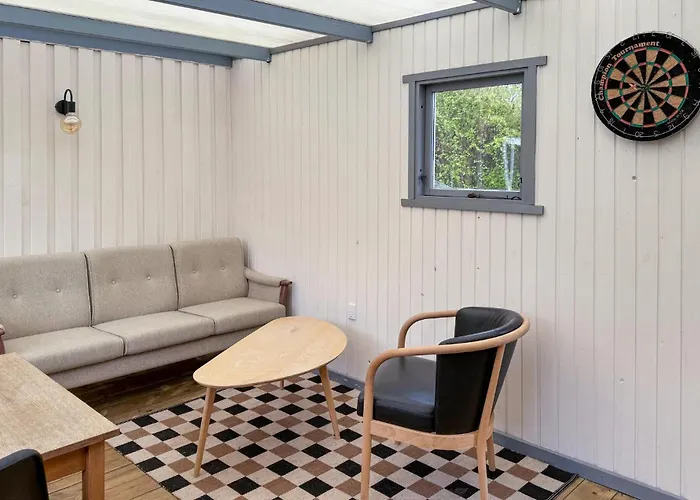 4 Bedroom Cozy In