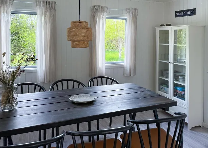 Semesterbostad 4 Bedroom Cozy In *